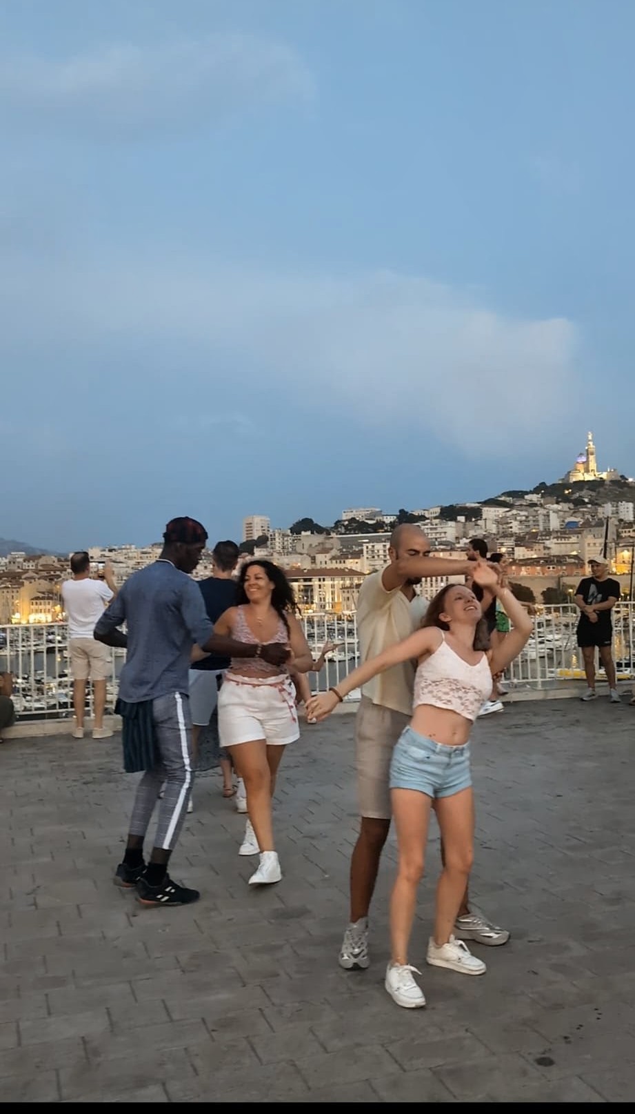 [Jeudi Mucem/ été marseillais] Zouk brésilien par Flow Motion – Zouk Brésilien